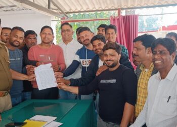 नौतनवां: खनन माफिया ने पत्रकार को दी धमकी, थाने पहुंचे पत्रकार, दर्ज कराया मुकदमा