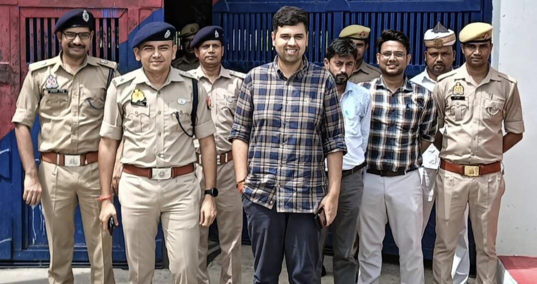 महराजगंज, 31 जुलाई 2024, जिलाधिकारी श्री अनुनय झा व पुलिस अधीक्षक श्री सोमेन्द्र मीना द्वारा जिला कारागार महराजगंज का मासिक निरीक्षण किया गया