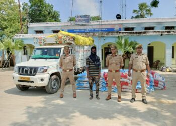 महराजगंज: 106 बोरी ब्राजीलियन व 24 बोरी पिसाइनगालों मक्का समेत पिकप जब्त, युवक गिरफ्तार