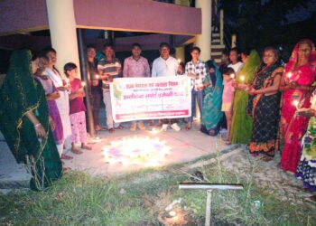 नौतनवां: आर्यावर्त सेवा व विकास संस्थान ने मनाया जल दीपोत्सव