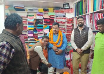 सोनौली पहुंचे भाजपा जिलाध्यक्ष, युवा समाजसेवी व भाजपा नेता सोनू साहू समेत अन्य कार्यकर्ताओ ने किया स्वागत