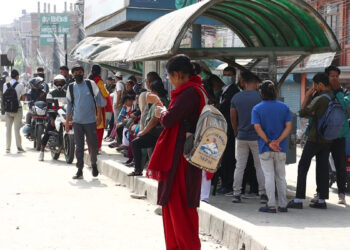 नेपाल में सार्वजनिक परिवहन ठप, यात्री परेशान, भैरहवा व बुटवल के लिए भी नही है कोई साधन