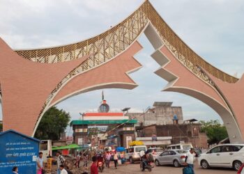 दुबई जा रही 22 महिलाओं को पकड़ कर परिजनों को सौपा