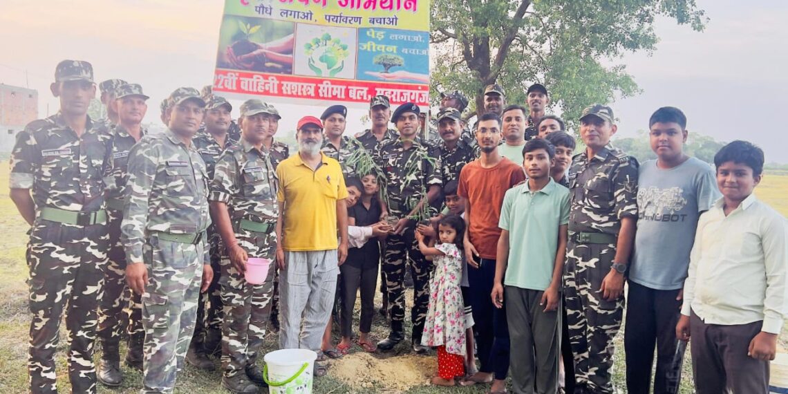 सोनौली: ‘एक पेड़ लगाओ और यह तुम्हारे साथ बढ़ेगा’ , अभियान