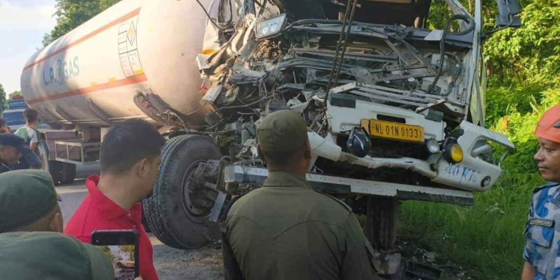 भारतीय चालक की सूझबूझ से बड़ी धटना टली, चालक घायल