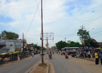 खराब सर्वर और नवलपरासी दाऊन्ने मार्ग बन्द होने से सोनौली में पसरा सन्नाटा