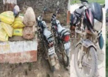 9 बोरी यूरिया बरामद, तीन भारतीय नंबर की बाइक सीज