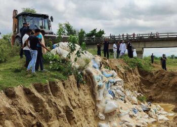 तस्करी की बरामद 40 लाख की चीनी नष्ट