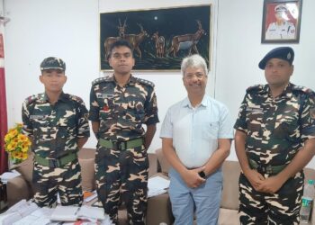 सोनौली बॉर्डर पर एसएसबी और एआरटीओ महराजगंज के बीच हुई समन्वय बैठक, वाहनो के परमिट सहित अन्य दस्तावेज की जांच के लिए एक परिवहन अधिकारी की होगी तैनाती