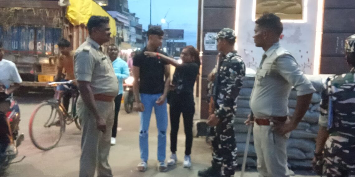 दिल्ली जा रहे प्रेमी युगल सोनौली में पकड़े गए, नेपाल पुलिस को सौपा
