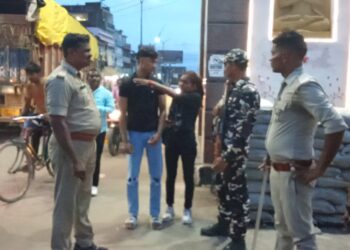 दिल्ली जा रहे प्रेमी युगल सोनौली में पकड़े गए, नेपाल पुलिस को सौपा