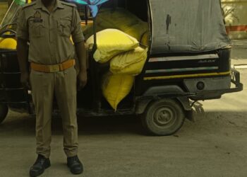 तस्करी के लिए रखी 09 बोरी खाद बरामद