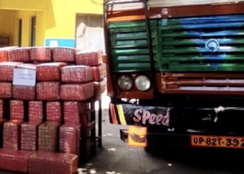 भारतीय ट्रक से गांजा बरामद चालक गिरफ्तार, अबैध रूप से बनी कैविटी में छिपा कर भारत मे लाने की थी योजना