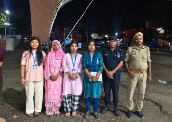 सोनौली: भटक कर भारत पहुची किशोरी को किया नेपाल पुलिस के हवाले