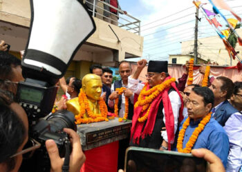 बुटवल पहुचे पूर्व प्रधानमंत्री प्रचंड, किया प्रतिमा का अनावरण