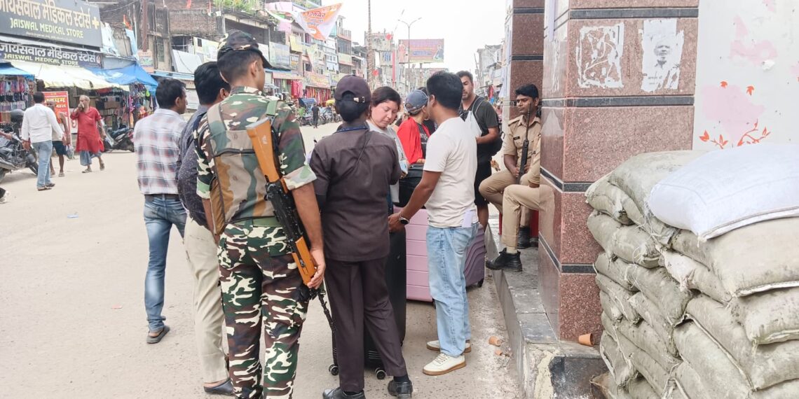 नेपाल में हिंसक आंदोलन के पांचवें दिन खुली भारत-नेपाल की सोनौली सीमा, बाइक और चार पहिया वाहनों पर रोक