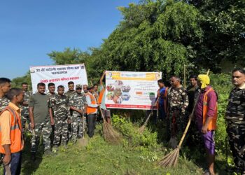 सोनौली बॉर्डर पर दोनों देशों के सैनिकों ने की साफ सफाई