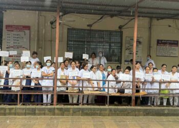 लुंबिनी प्रादेशिक हॉस्पिटल में नर्सों का धरना जारी