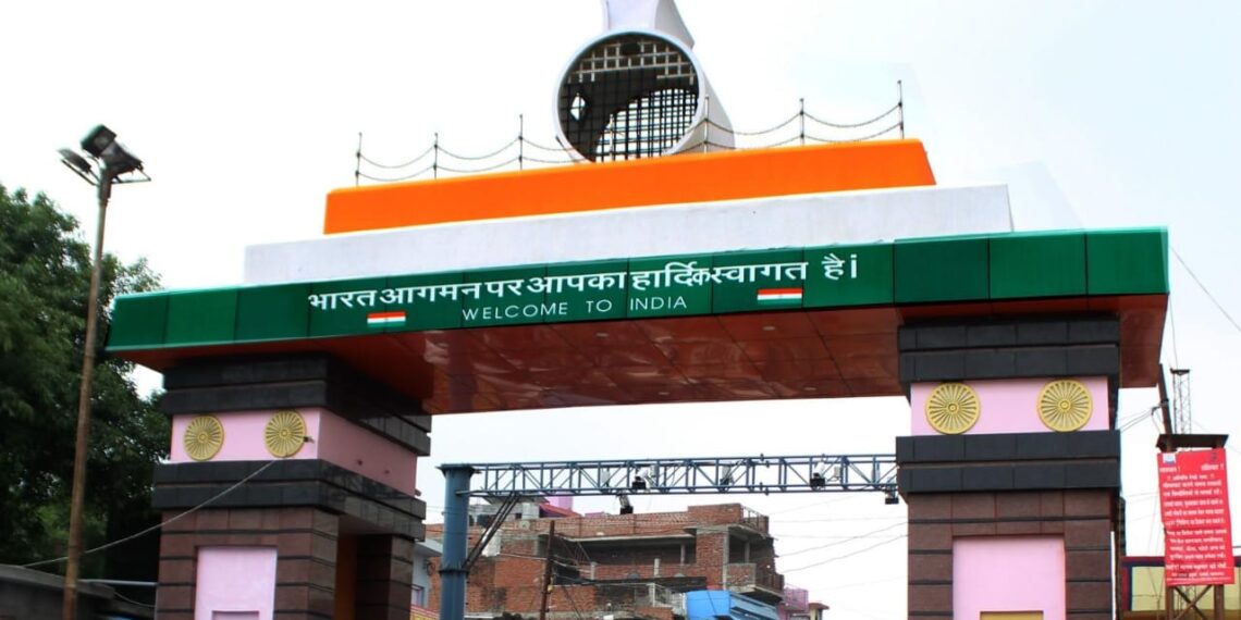 सोनौली सीमा पर पकड़ा गया महाराष्ट्र पुलिस का आरोपी, एलओसी नोटिस के तहत हुई गिरफ्तारी ड्रग्स सहित गम्भीर मामलो में दर्ज है कई मुकदमे