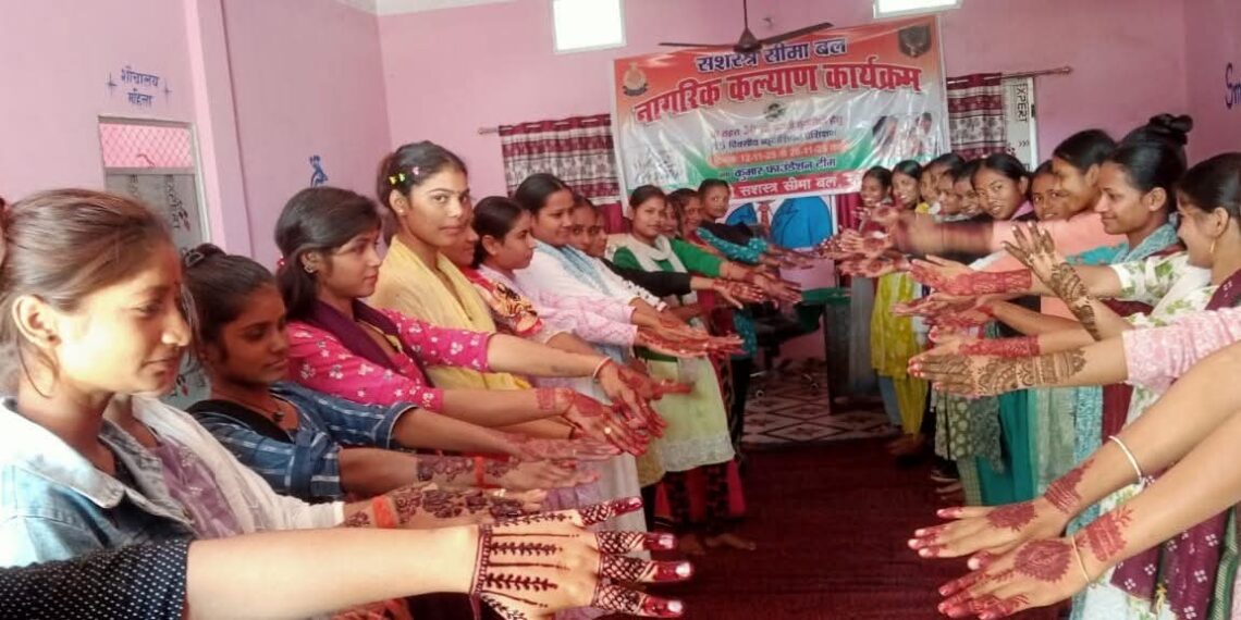 ब्यूटी पार्लर में प्रशिक्षण कार्यक्रम, युवतियों व महिलाओं को कराया गया तकनीक का अभ्यास