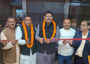 नौतनवा में खुला जनहित चिकित्सालय, विधायक ने फीता काट किया उदघाटन