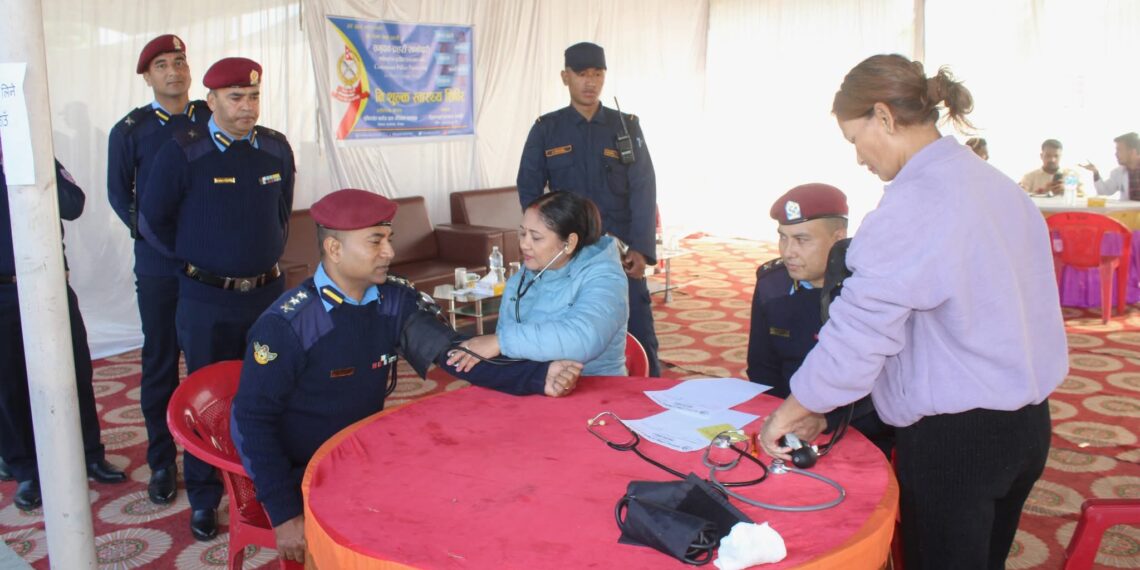 हेल्थ कैंप में पुलिस और पुलिस परिवारों की हुई जांच