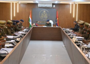 मासिक अपराध गोष्ठी में एसपी ने कसे पेंच, लंबित मामलों के त्वरित निस्तारण के निर्देश