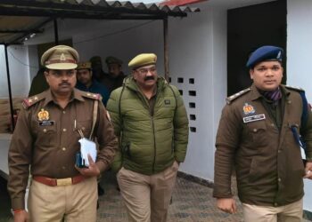 नौतनवा थाना का अर्धवार्षिक निरीक्षण कर मातहतों को निर्देश