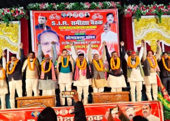 महराजगंज। एसआईआर के नाम पर मतदाता सूची से छेड़छाड़ का आरोप, सिसवा में सपा की हुंकार