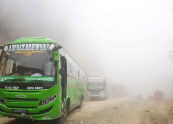 शीतलहर धुंध के कारण सड़क पर चलना मुश्किल 1500 वाहन फसे