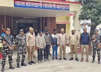 एसएसबी और पुलिस ने चेकिंग के दौरान 25 ग्राम स्माइक के साथ तीन अभियुक्त को किया गिरफ्तार