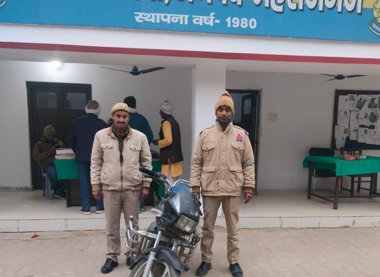 नौतनवां पुलिस ने चोरी की मोटरसाइकिल संग विधि संघर्षरत बालक को पकड़ा
