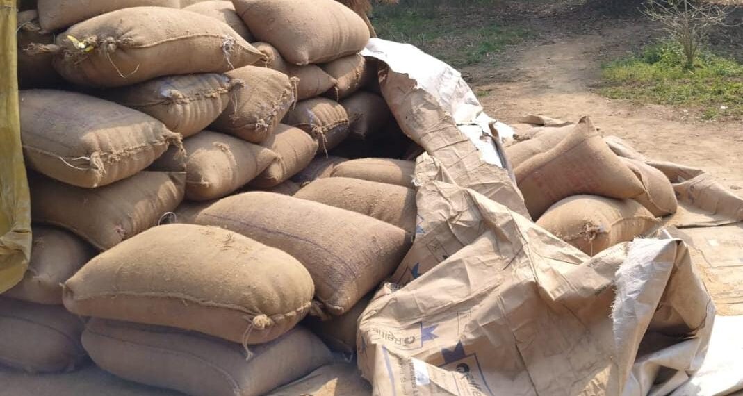 भारत-नेपाल सीमा पर 140 बोरी गेहूं बरामद, नेपाल ले जाने की थी तैयारी