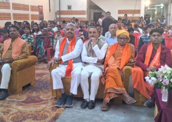 स्वामी दयानंद विद्यालय का वार्षिकोत्सव सम्पन्न, डीएम व राज्य मंत्री रहे शामिल